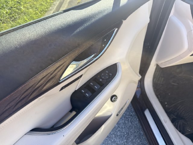 Used 2021 Buick Envision Avenir w/ Technology Package II AWD/4WD image 11