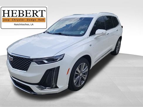Used 2022 Cadillac XT6 Premium Luxury image 1