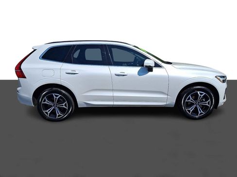 Used 2022 Volvo XC60 B5 Momentum w/ Climate Package AWD/4WD image 7