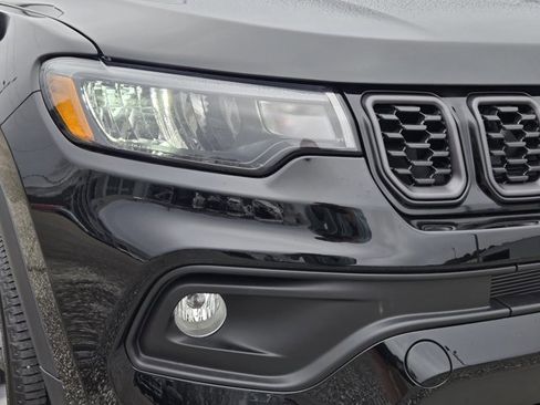 New 2026 Jeep Compass Latitude image 3