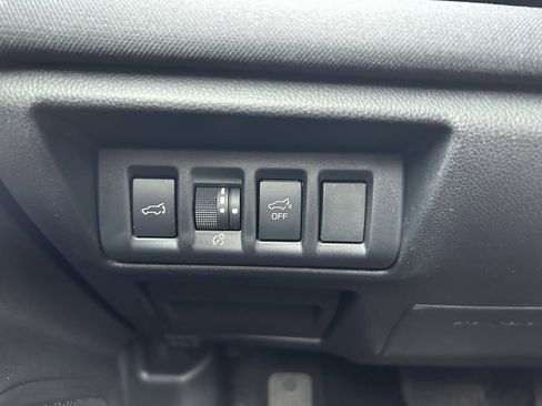 Used 2023 Subaru Outback Premium image 19