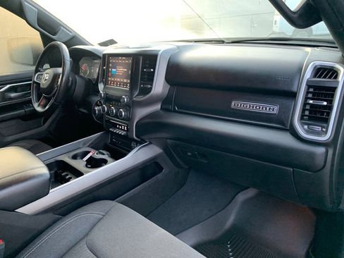 Used 2019 RAM 1500 Big Horn AWD/4WD image 11