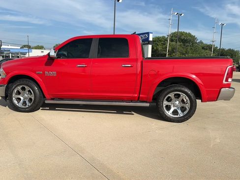 Used 2017 RAM 1500 Laramie AWD/4WD image 10