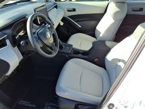 New 2026 Toyota Corolla Cross L image 5