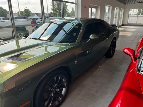 Used 2021 Dodge Challenger R/T Scat Pack RWD image 4