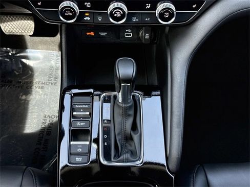 Used 2024 Acura Integra image 16