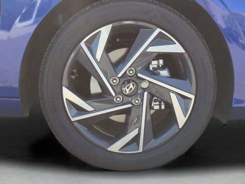 New 2025 Hyundai Elantra Sport FWD image 4
