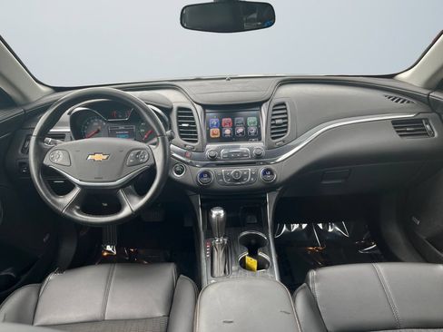 Used 2018 Chevrolet Impala LT w/ Sunroof and Spoiler Package FWD image 10
