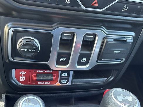 Used 2021 Jeep Wrangler Rubicon AWD/4WD image 37