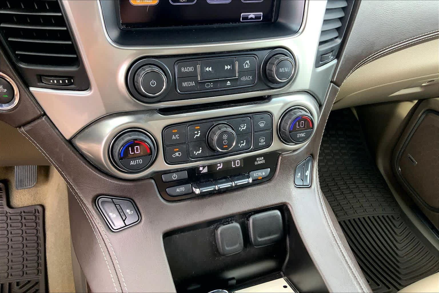 Used 2017 Chevrolet Suburban LT w/ Luxury Package AWD/4WD image 35