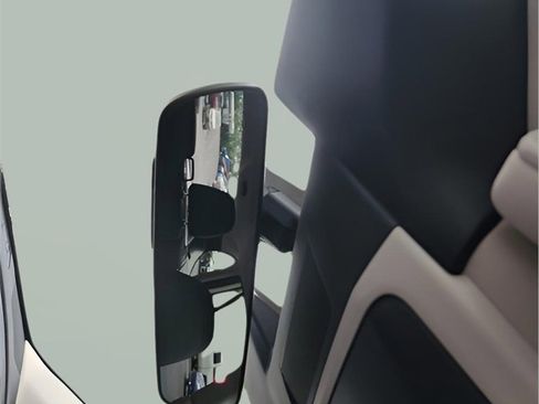 Used 2025 Subaru Outback Limited image 13