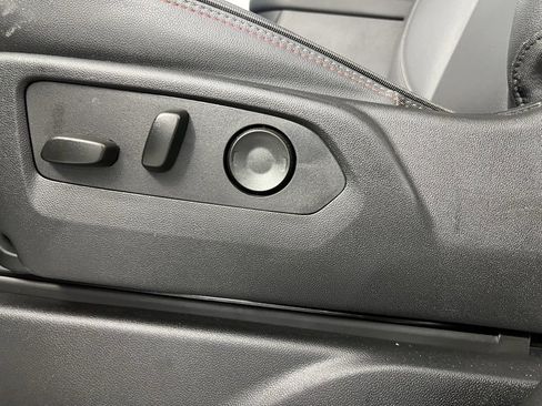 Used 2025 Chevrolet Tahoe RST image 22