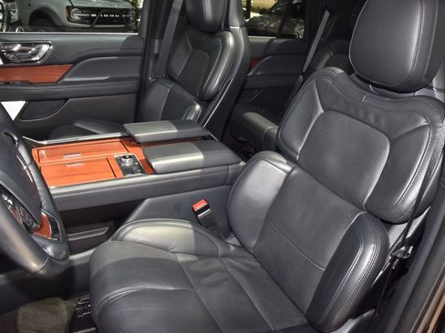 Certified 2024 Lincoln Navigator Reserve AWD/4WD image 34