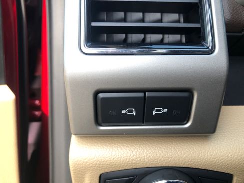 Used 2020 Ford F150 Lariat w/ Equipment Group 502A Luxury AWD/4WD image 11