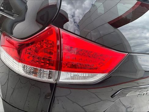 Used 2011 Toyota Sienna LE FWD image 23