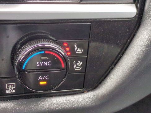 Used 2022 Nissan Pathfinder Platinum w/ Cargo Package image 35