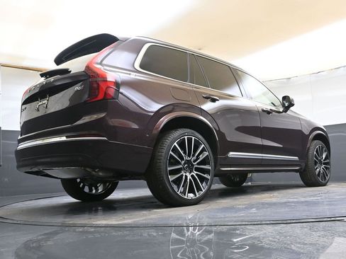 New 2026 Volvo XC90 B6 Plus w/ Protection Package Premier image 44