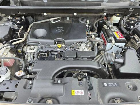 Used 2020 Toyota RAV4 Limited image 24