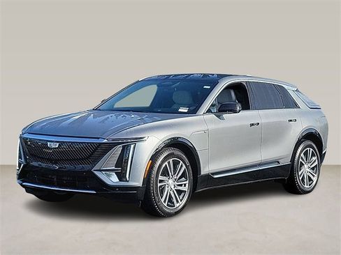Used 2025 Cadillac Lyriq Luxury image 6