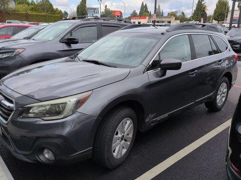 Used 2018 Subaru Outback 2.5i Premium w/ Popular Package #1 AWD/4WD image 7