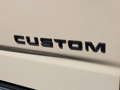 Used 2023 Chevrolet Silverado 1500 Custom Trail Boss w/ LPO, Dark Essentials Package image 10