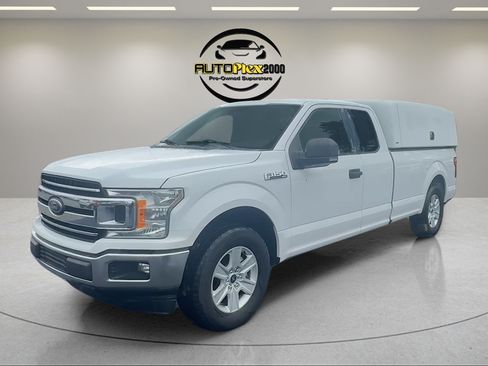 Used 2018 Ford F150 XLT w/ Equipment Group 301A Mid RWD image 3