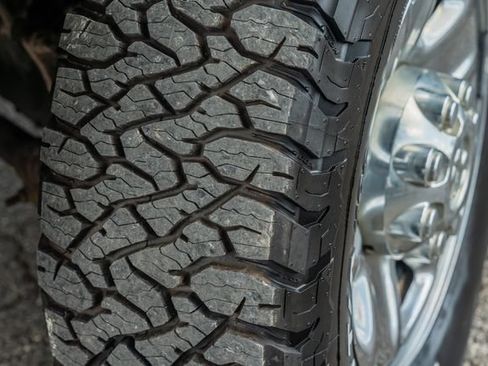 Used 2018 RAM 2500 Tradesman w/ Chrome Appearance Group AWD/4WD image 16