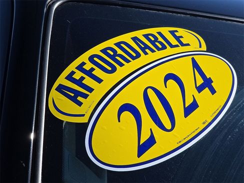 Used 2024 Nissan Frontier SV w/ SV Convenience Package image 11