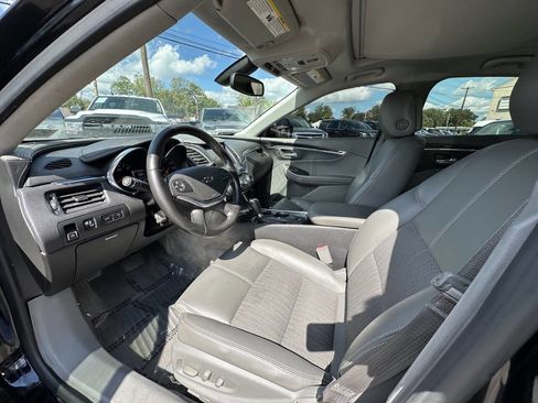 Used 2014 Chevrolet Impala LT w/ Convenience Package image 8