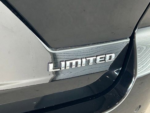 Used 2023 Jeep Grand Cherokee Limited image 27