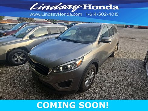 Used 2017 Kia Sorento LX w/ LX Convenience Package image 1