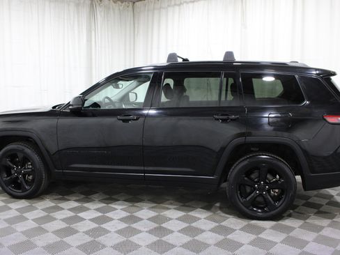 Used 2023 Jeep Grand Cherokee L Limited w/ Black Appearance Package AWD/4WD image 33