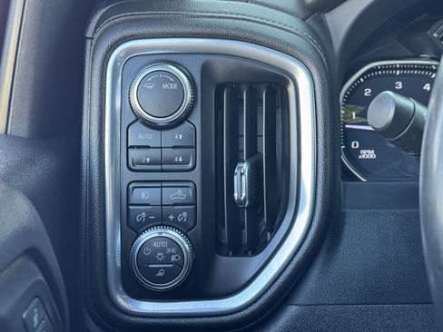 Used 2023 GMC Sierra 3500 SLT w/ SLT Preferred Package image 31