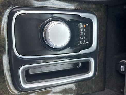 Used 2016 Chrysler 300 C w/ Safetytec Plus Group RWD image 24