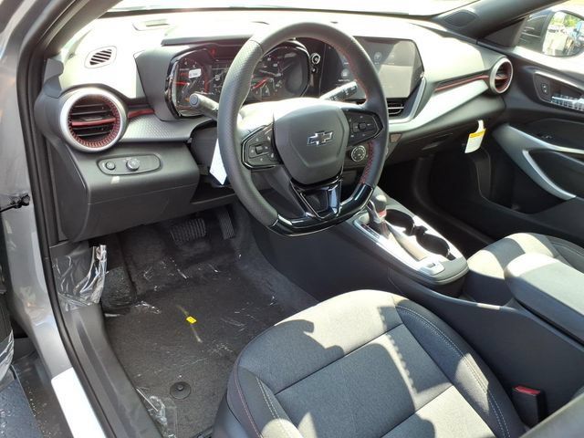 New 2026 Chevrolet Trax RS w/ Driver Confidence Package FWD image 5