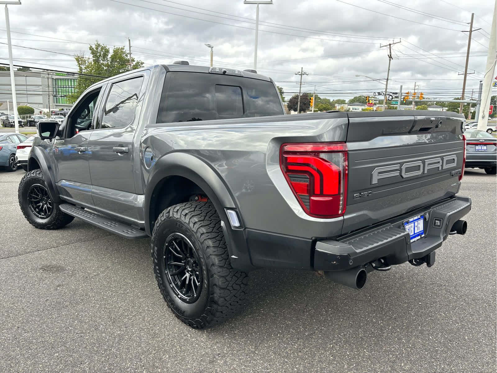 Used 2025 Ford F150 Raptor AWD/4WD image 35