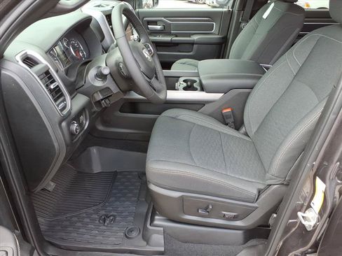 New 2026 RAM 2500 Big Horn AWD/4WD image 14