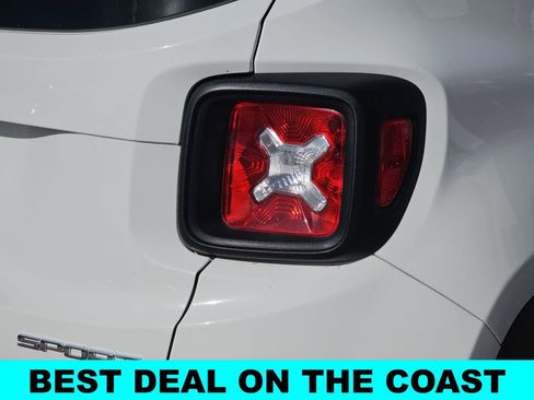 Used 2022 Jeep Renegade Sport image 39