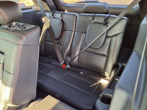 Used 2025 Ford Explorer ST-Line w/ ST-Line Street Pack image 78