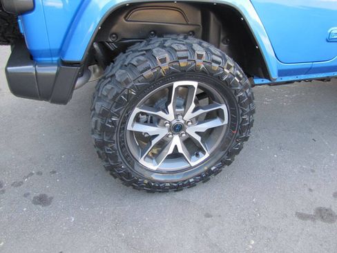 Used 2024 Jeep Wrangler Unlimited AWD/4WD image 28