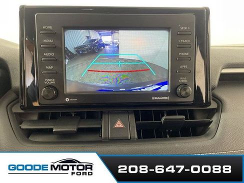 Used 2022 Toyota RAV4 LE AWD/4WD image 14
