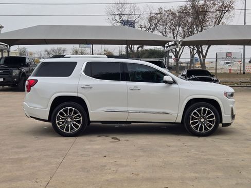 Used 2020 GMC Acadia Denali image 2