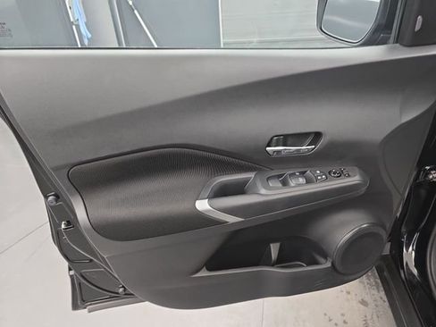 Used 2024 Nissan Kicks SV image 24