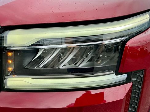 Used 2025 Nissan Frontier PRO-4X image 10