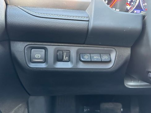 Used 2023 GMC Acadia Denali w/ Denali Ultimate Package AWD/4WD image 31
