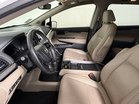 Used 2023 Honda Odyssey Touring image 25