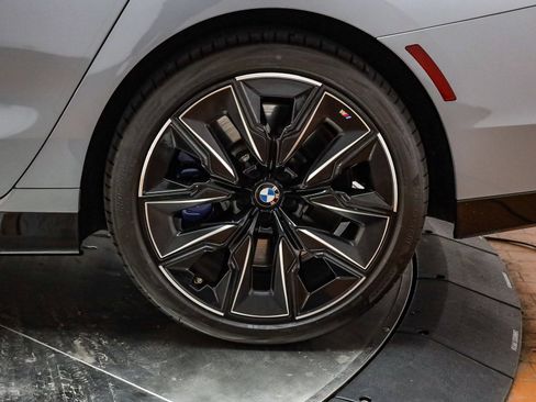 Certified 2023 BMW 760i xDrive w/ Parking Assistance Package image 11