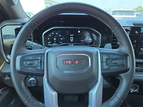 Used 2023 GMC Sierra 1500 SLT image 18