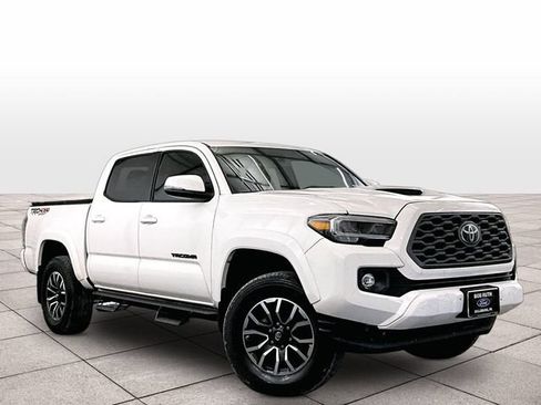 Used 2023 Toyota Tacoma TRD Sport AWD/4WD image 2
