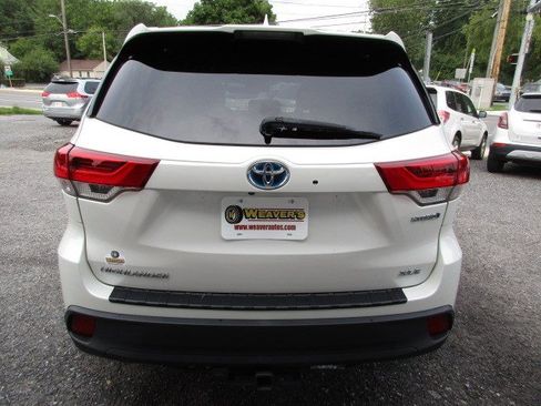 Used 2019 Toyota Highlander XLE AWD/4WD image 7